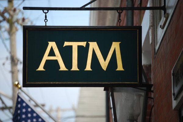 ATMの標識
