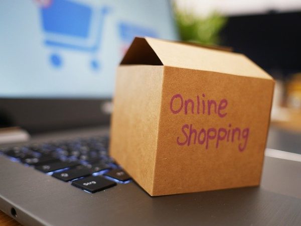 online shoppingのダンボール